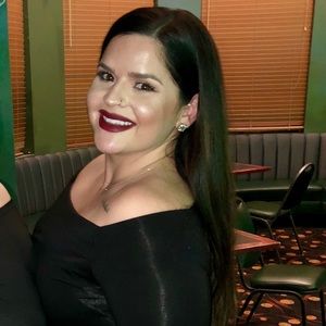 Meet your Posher, Ana